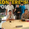 Dok. Dirkrimum Polda Jabar, Kombes Pol Surawan (kanan) saat Konferensi Pers babak baru kasus Subang. Senin (3/3). Foto. Sandi Nugraha.