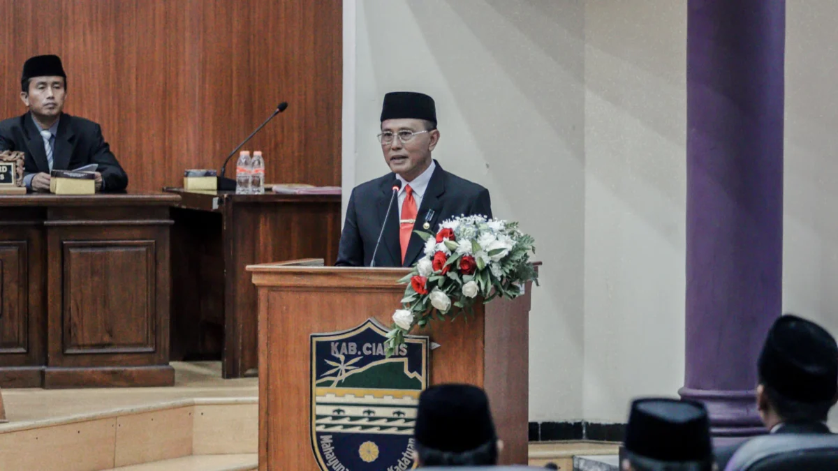 Bupati Ciamis Herdiat Sunarya dalam pidato acara serah terima jabatan. (Istimewa)