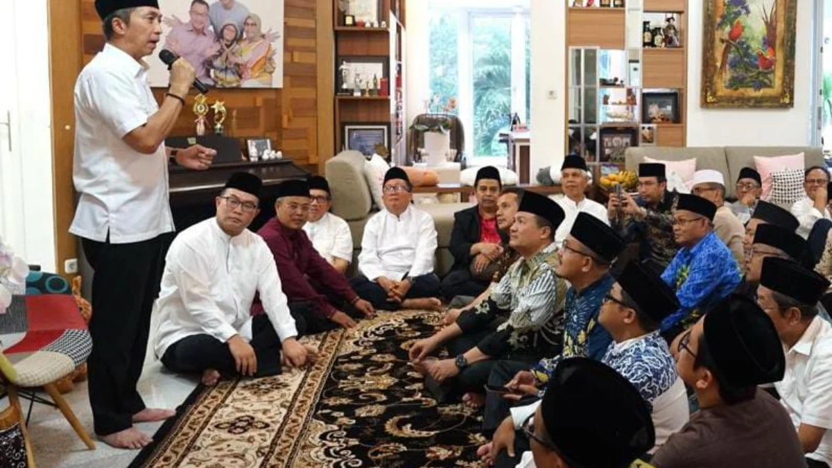 Wali Kota Bogor, Dedie A. Rachim saat berdiskusi bersama jajaran ICMI. (Yudha Prananda / Jabar Ekspres)