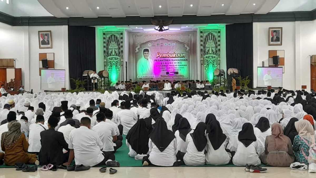 Bupati Ciamis, H. Herdiat Sunarya, secara resmi membuka kegiatan Pesantren Ramadan dan Anugerah Masjid Ramah Tingkat Kabupaten Ciamis