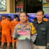 Dok. Pengungkapan kasus penipuan dan penggelapan mobil rental di Polsek Cicendo Kota Bandung. Senin (10/3). Foto. Sandi Nugraha.