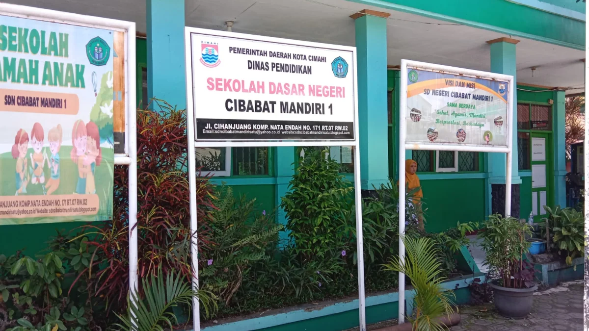 Polemik Dugaan Pungutan Biaya Perpisahan di SDN Cibabat Mandiri 1 Berujung pada Pembatalan Acara. (Mong / Jabar Ekspres)
