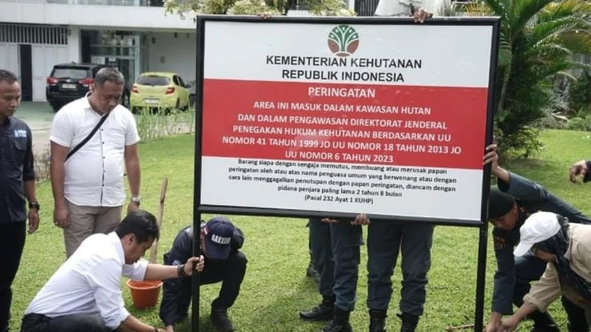 Kemenhut segel 10 Villa dan Curug di Bogor/Foto: Istimewa/