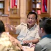 Presiden Prabowo saat memimpin ratas bersama sejumlah menteri Kabinet Merah Putih. (foto/ANTARA)