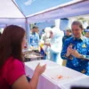 Wali Kota Bogor, Dedie. A. Rachim saat menyapa pelaku UMKM sekaligus berbelanja produk UMKM di Balkot Ramadhan Fest 2025, Senin (17/3). (Yudha Prananda / Jabar Ekspres)