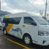 Mobil penumpang milik Damri berada di Stasiun Banjar untuk rute angkutan Stasiun Banjar ke Pangandaran dan sebaliknya. (Cecep Herdi/Jabar Ekspres)