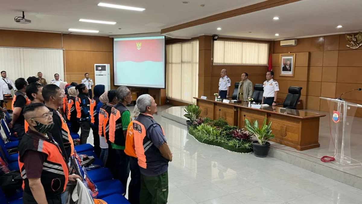 Sebanyak 55 Juru Parkir se-Kota Cimahi Mengikuti Sosialisasi Pembinaan dari Pemerintah Kota. (Mong / Jabar Ekspres)