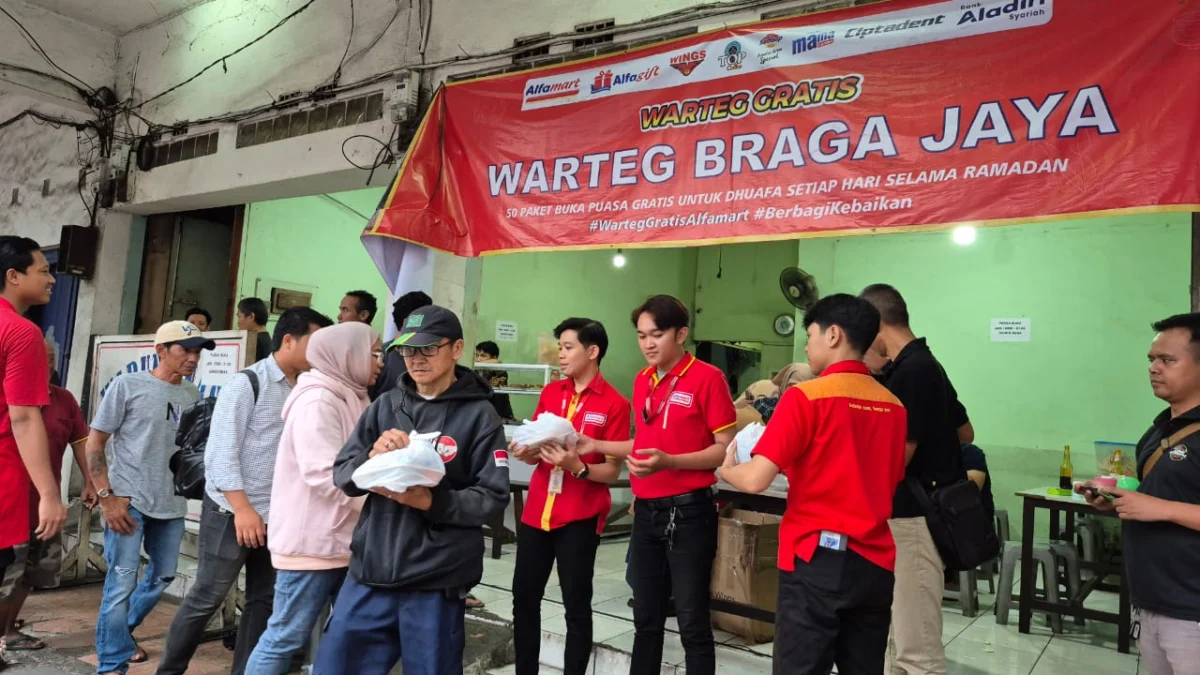 Gandeng Warteg UMKM di 36 Kota, Alfamart dan WINGS Group Berbagi di Bulan Ramadhan 2025