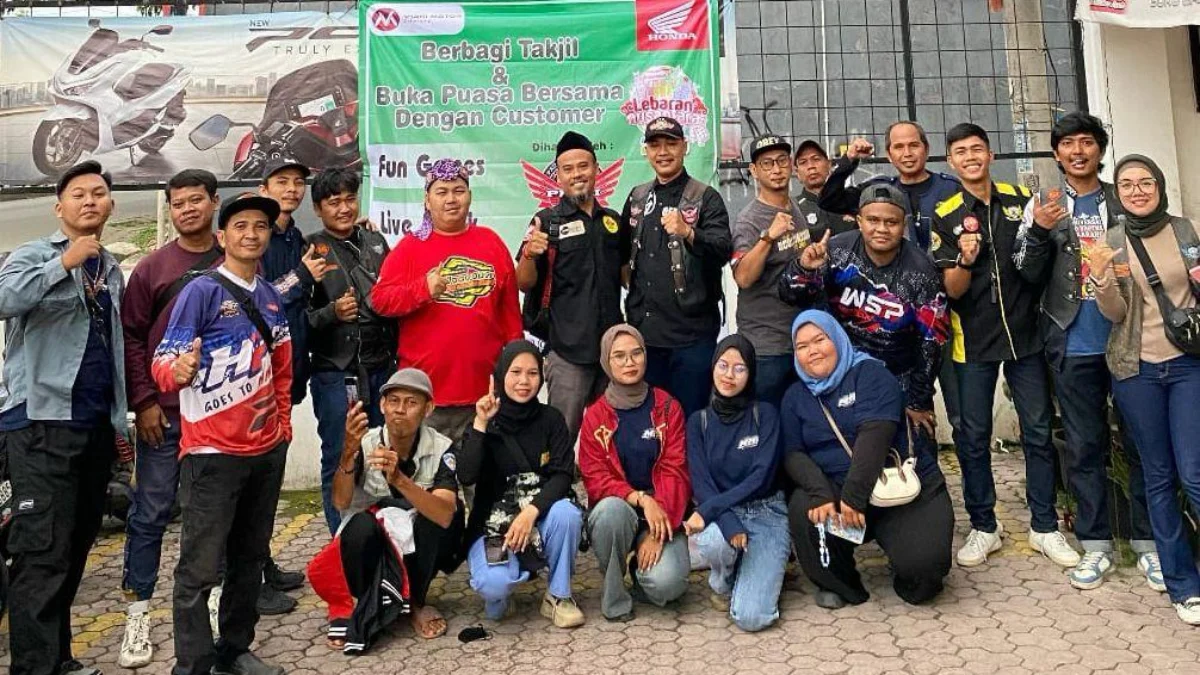 PHOKI Gelar Berbagi Takjil dan Buka Bersama Dealer Virgi Motor Cikarang