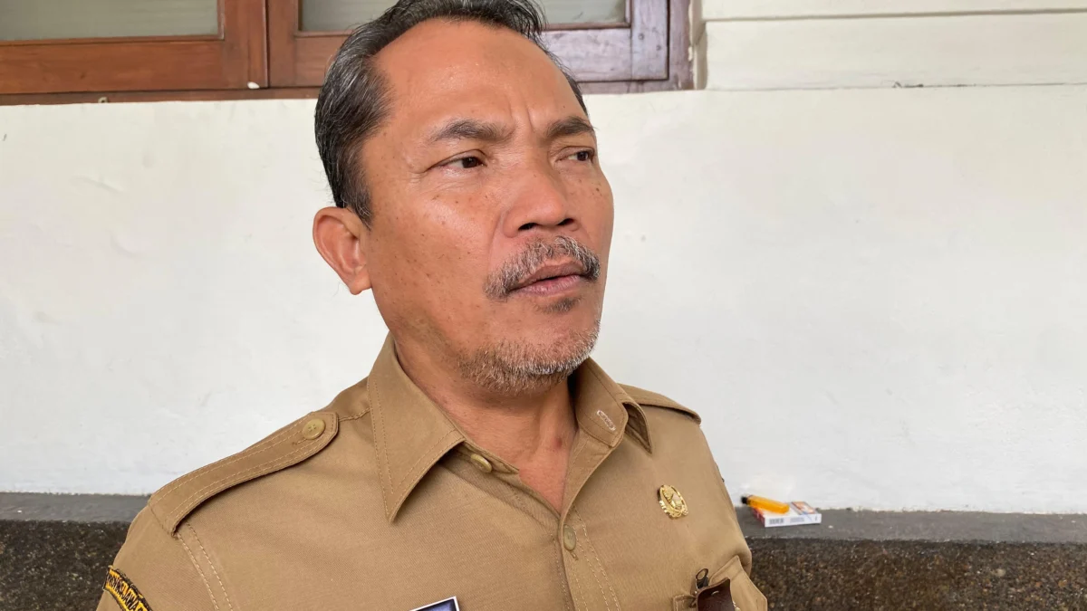 Kepala Badan Kesbangpol Kota Bandung, Bambang Sukardi. (Sadam Husen / Jabar Ekspres)