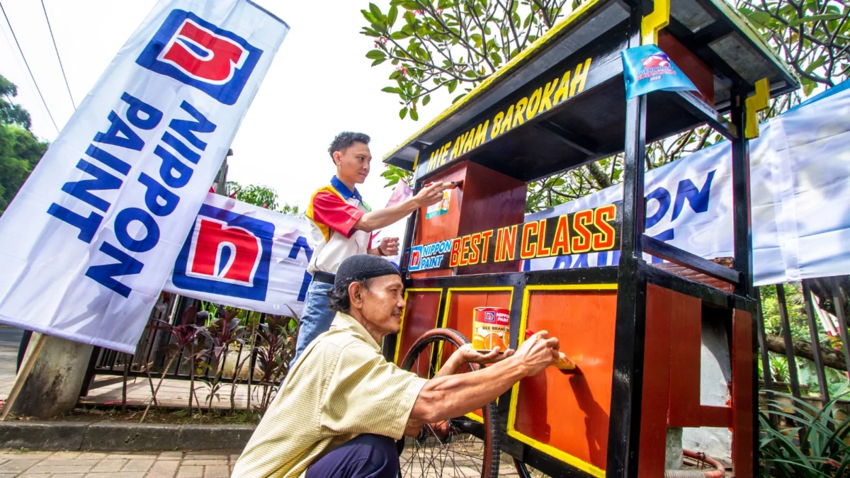 Makin Seru Berburu Takjil di Gerobak Jajanan Nusantara, Nippon Paint Sulap Tampilan Ratusan Gerobak UMKM Menjadi Lebih Menarik