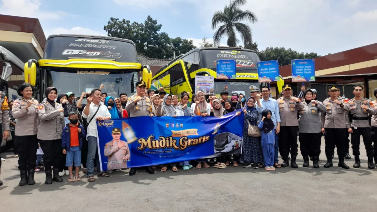 Polres Cimahi Berangkatkan 160 Warga Mudik Gratis