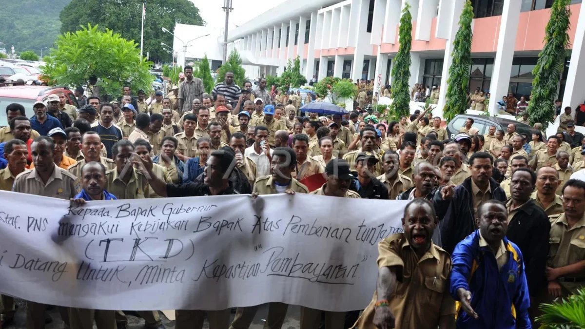 Aksi Penolakan Penundaan Pengangkatan CASN dan PPPK, Demo Digelar di 3 Lokasi Ilustrasi demo PNS dan PPPk. (foto/ANTARA)