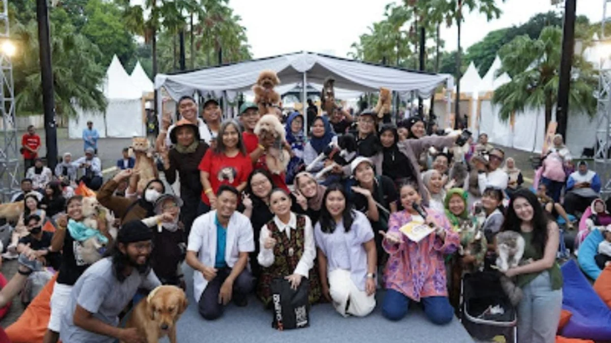 Rayakan HUT ke-8, Bolt Merek Pakan Hewan Pecahkan Rekor Muri Atas Pemberian Makanan Terbanyak Kepada 9000 Ekor Hewan Rayakan HUT ke-8, Bolt Merek Pakan Hewan Pecahkan Rekor Muri Atas Pemberian Makanan Terbanyak Kepada 9000 Ekor Hewan