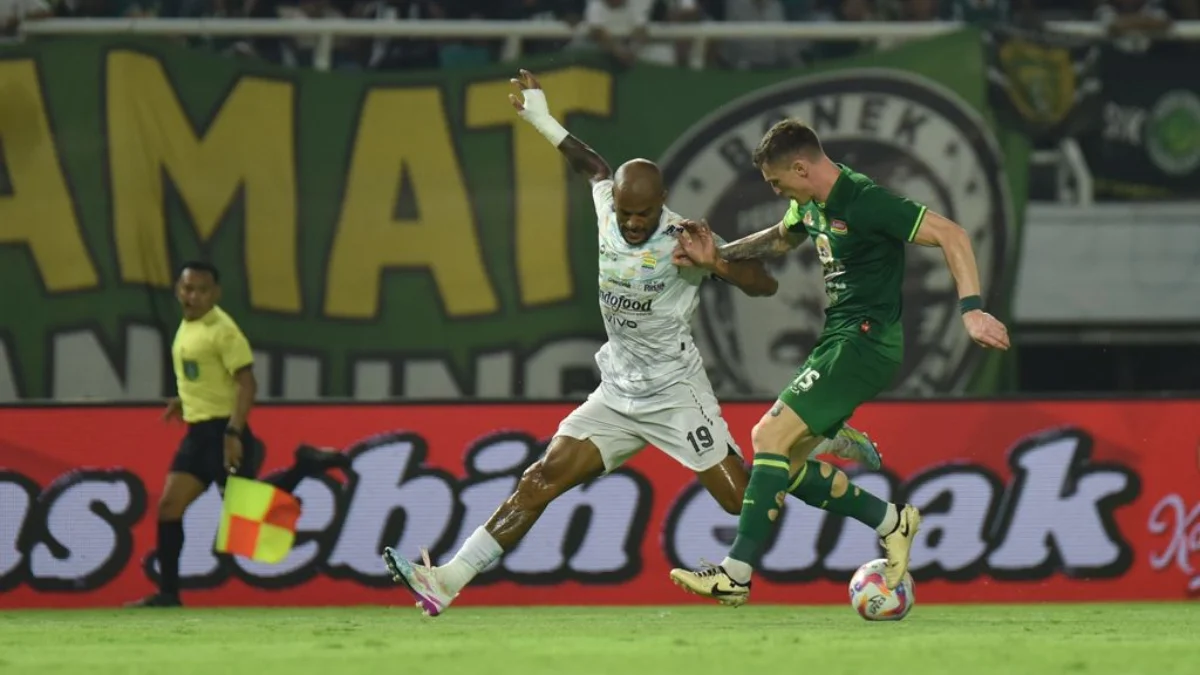 Kekalahan Persib membuat perebutan gelar juara Liga 1 semakin panas/Foto: Dok Persebaya/