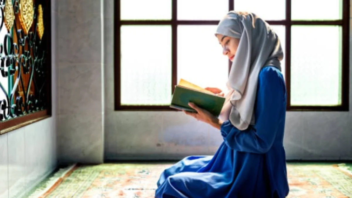 Naskah Khutbah Jumat Tentang Puasa Ramadhan untuk Kesehatan Mental ILUSTRASI Ibadah puasa di bulan Ramadhan ternyata bisa bermanfaat untuk kesehatan mental. (freepik)