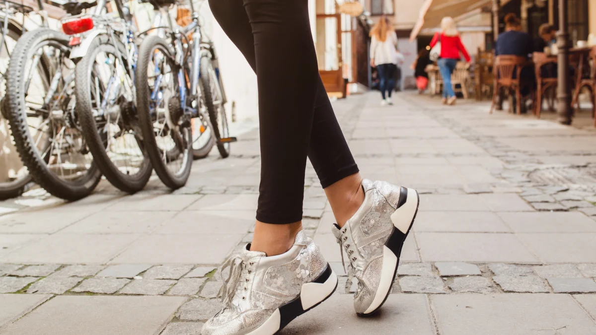 15 Tips Memilih Sneakers Wanita yang Tepat agar Tak Kecewa