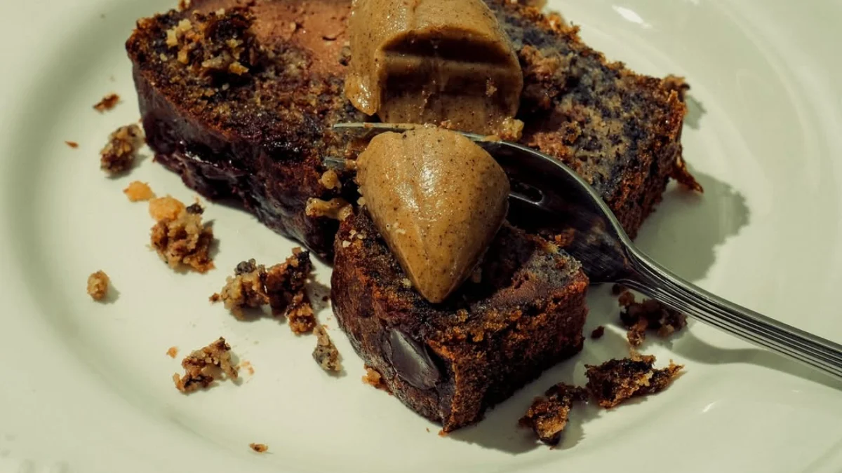 Tjilaki 9: Oleh-Oleh Ikonik Bandung yang Menyatukan Rasa, Cerita, dan Inovasi Tji Laki 9: Oleh-Oleh Ikonik Bandung yang Menyatukan Rasa, Cerita, dan Inovasi