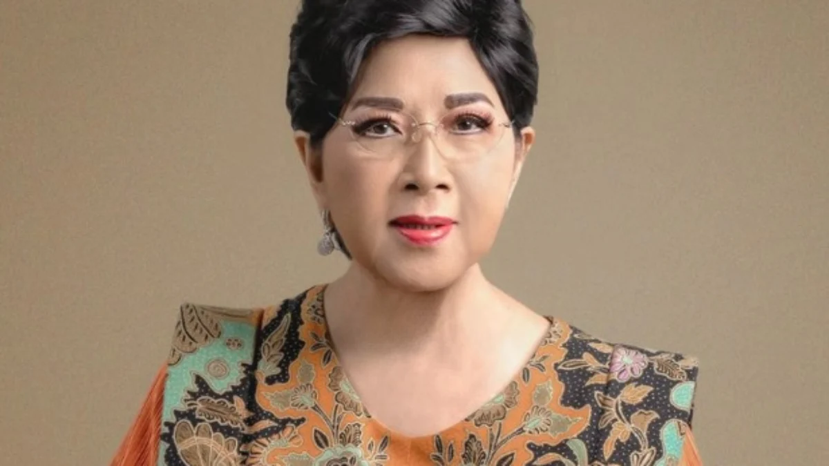 Artis Titiek Puspa yang dikabarkan meninggal