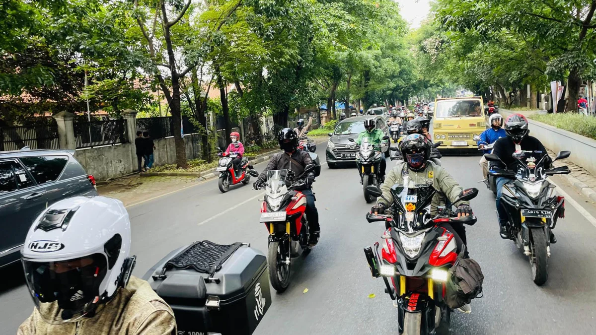 Tips Berkendara yang aman dengan sepeda motor.