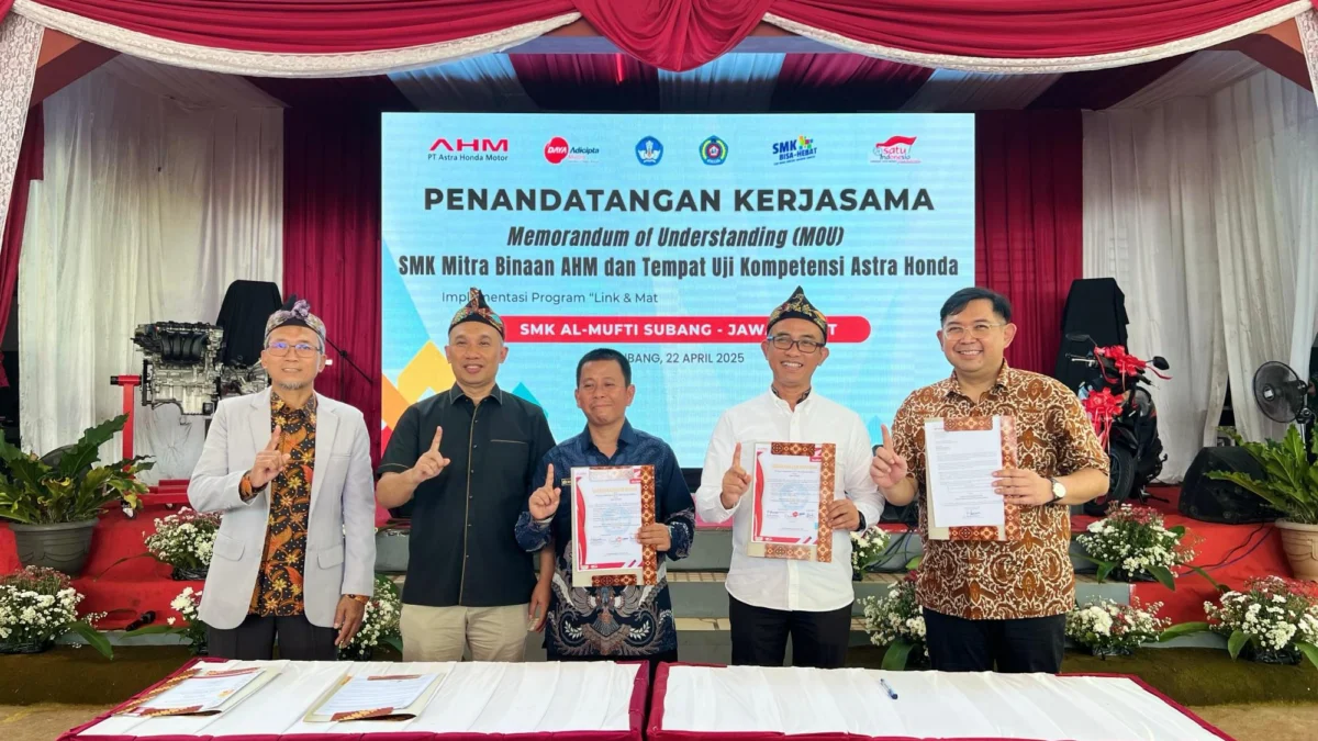 Peresmian kerjasama SMK KTSM Astra Honda dihadiri oleh Kepala Cabang Dinas Pendidikan Wilayah IV, Kepala Yayasan dan Kepala Sekolah SMK AL-MUFTI Subang, serta perwakilan jajaran manajemen PT Astra Honda Motor (AHM) dan DAM