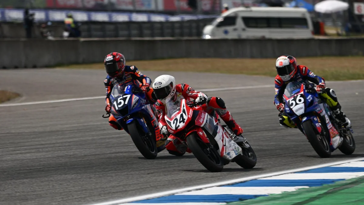 Aksi para pebalap Astra Honda CBR250RR Double Winner yang memborong 5 Podium di ARRC Buriram