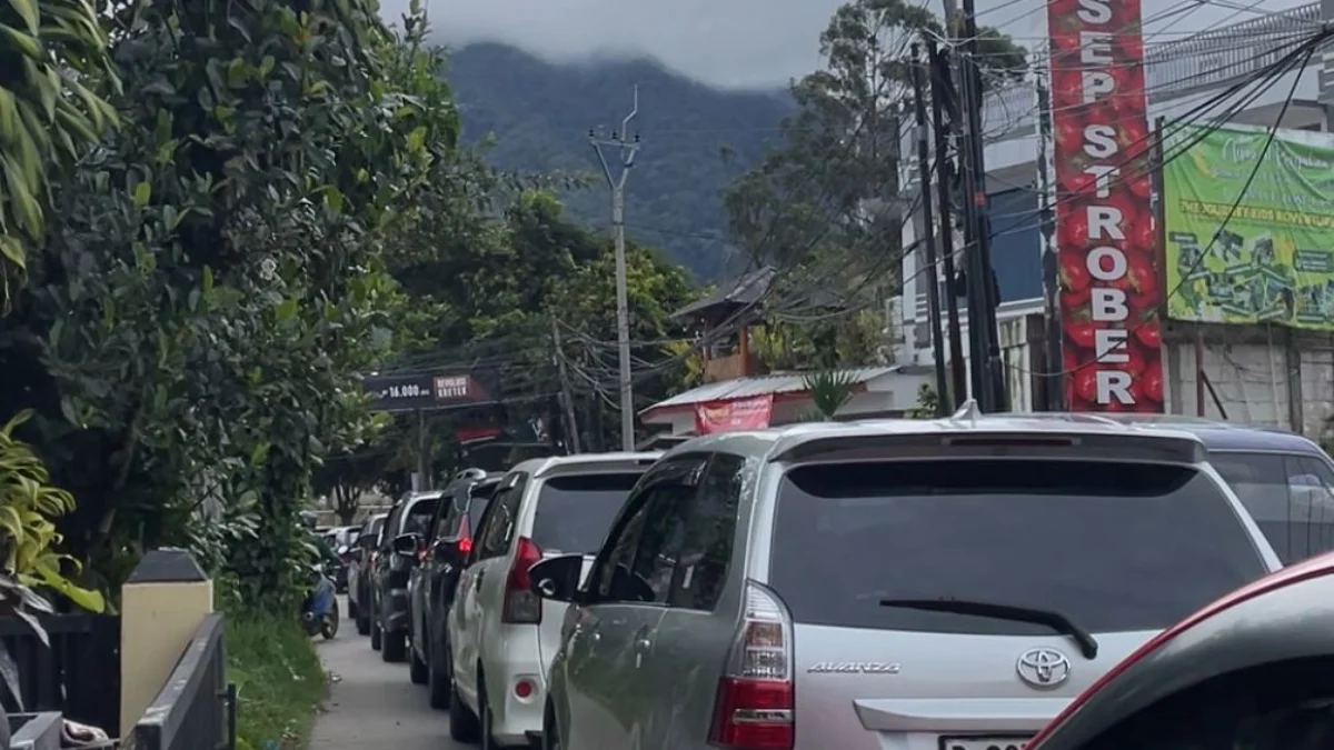 Hari Ketiga Lebaran 2025, Arus Lalin Menuju Lembang Padat Merayap