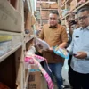 Rudy Susmanto Sidak ke Supermarket, Pastikan Tidak Ada Produk Mengandung Babi / Sandika Fadilah