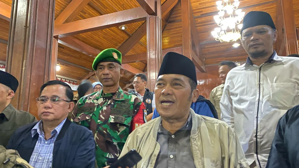 Wali Kota Cimahi, Ngatiyana saat di Pendopo DPRD Cimahi (mong)