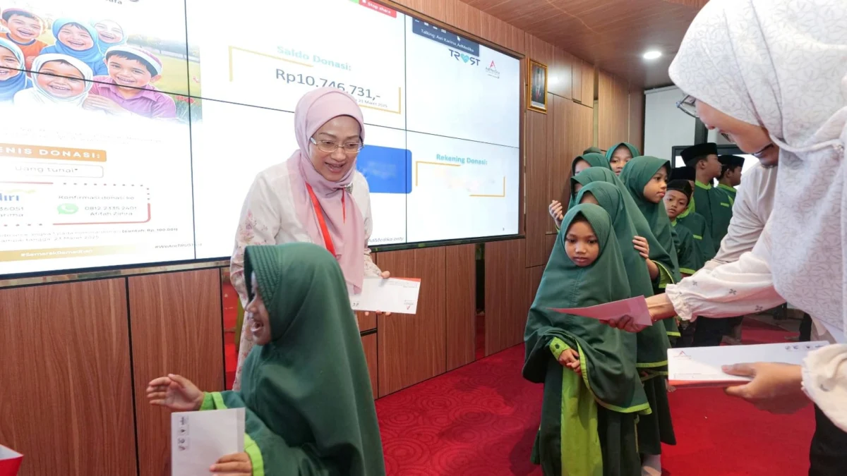 Selama Ramadan, AdMedika Gelar Semarak Ramadan 2025 Tebar Kebaikan dengan Santunan Yatim AdMedika menyalurkan santunan kepada anak yatim yang tersebar di empat yayasan dan karyawan AdMedika juga turut berpartisipasi dalam penggalangan dana yang disalurkan ke Pondok Pesantren.