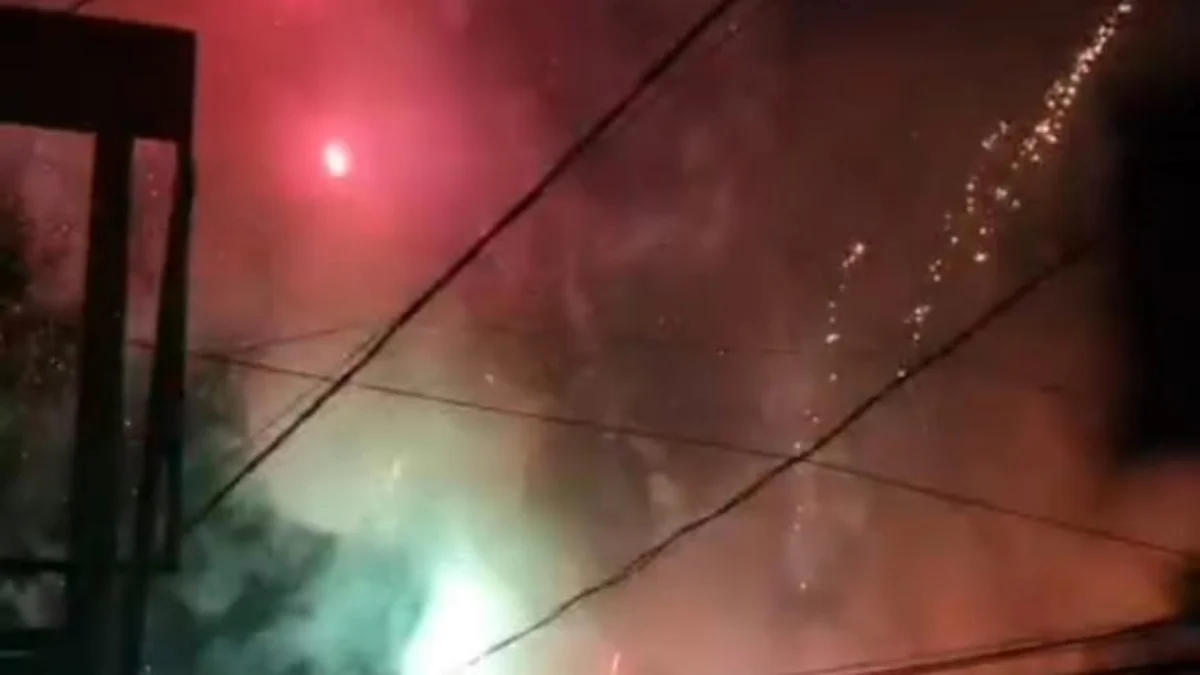 Pabrik petasan dan toko mainan terbakar di wilayah Kecamatan Leuwiliang, Kabupaten Bogor. Foto: Istimewa