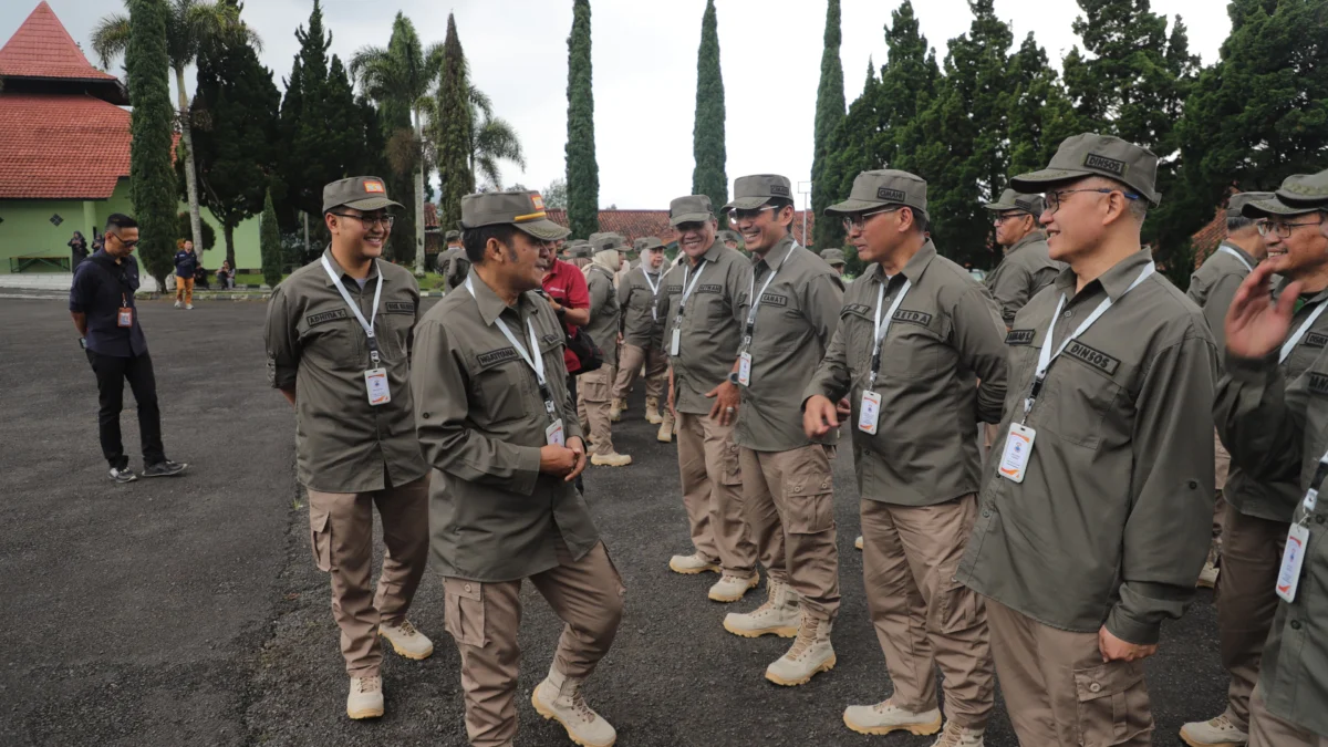 Wali Kota Cimahi, Ngatiyana dan Wakil Wali Kota Cimahi, Adhitia Yudhistira saat Rangkaian Retret ASN Cimahi (Diskominfo Cimahi)
