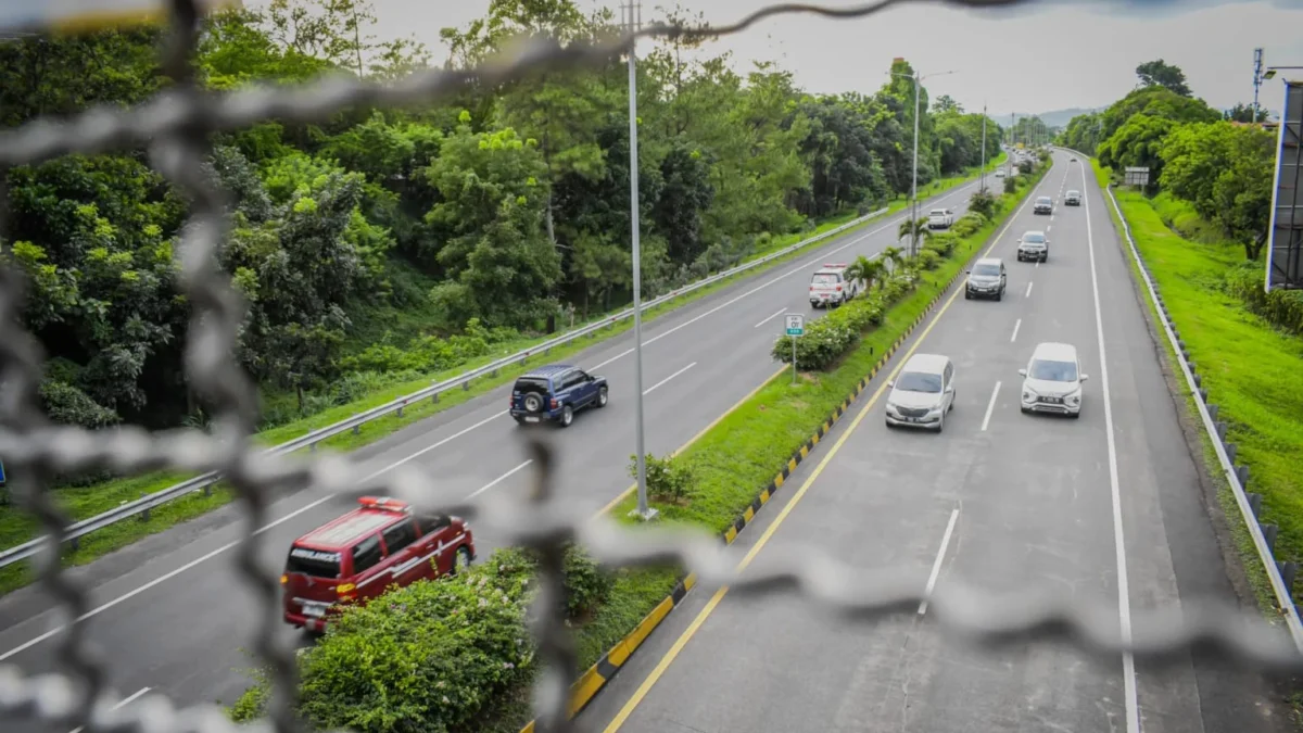 Ist. Situasi arus lalin di Ruas Tol Pasteur saat libur lebaran kemarin. Dok. Dimas Jabar Ekspres.