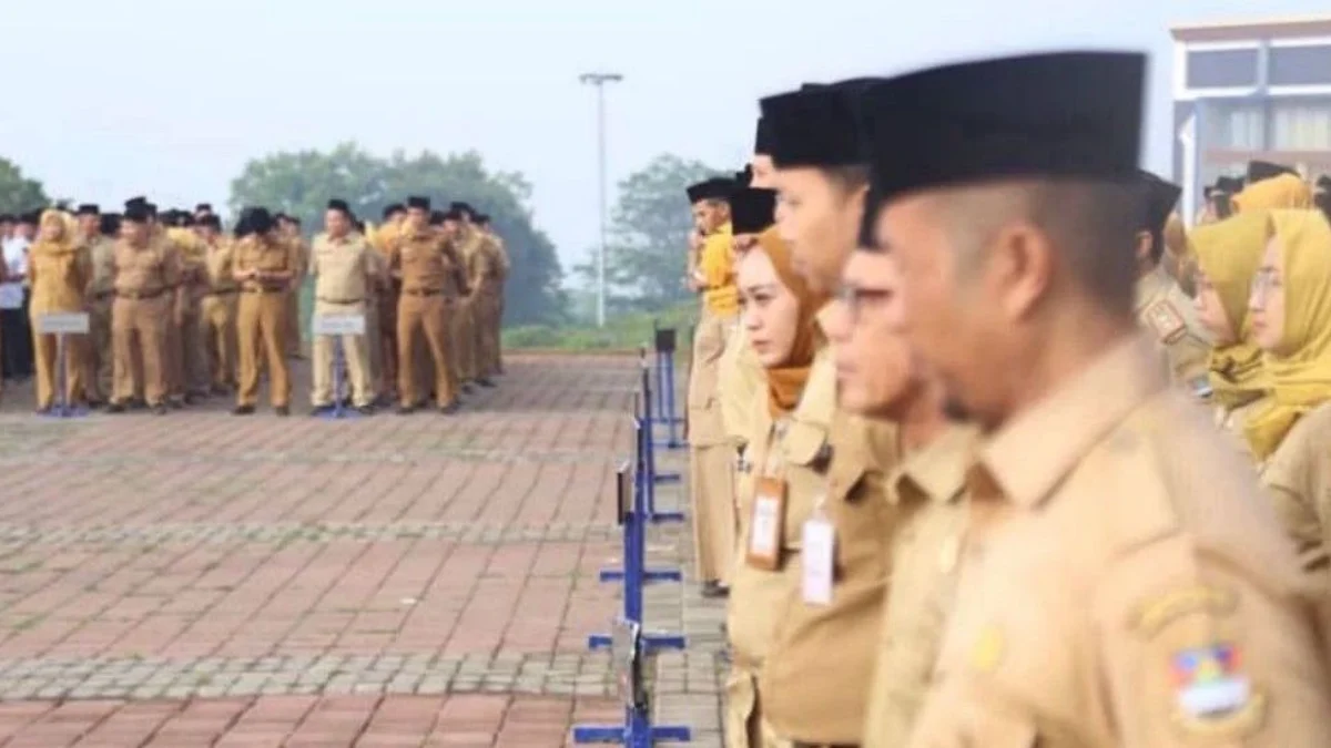 ASN di lingkungan Pemda Bandung Barat saat mengikuti apel gabungan. Dok Jabar Ekspres/Suwitno