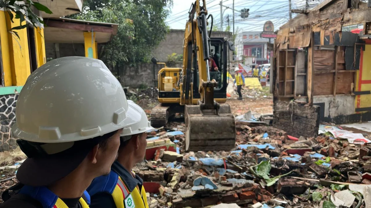 Pemkot Cimahi mulai Pembongkaran dan Penataan Jalan Bunderan Cihanjuang (mong)
