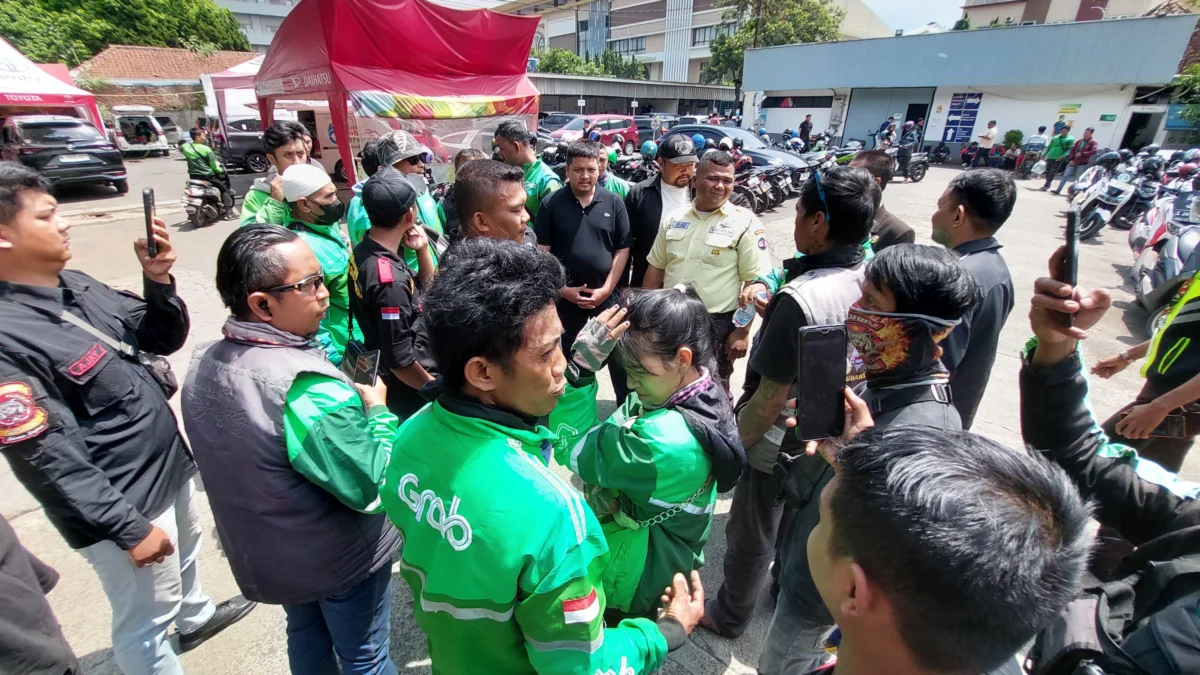 Mitra Grab Bandung Kecewa Dengan Skema Akses Hemat Grab Mitra Grab Bandung Kecewa Dengan Skema Akses Hemat Grab