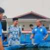 Wali Kota Bogor, Dedie A. Rachim (Tengah) saat meninjau TPST 3R Mutiara Bogor Raya (MBR). (Yudha Prananda / Jabar Ekspres)