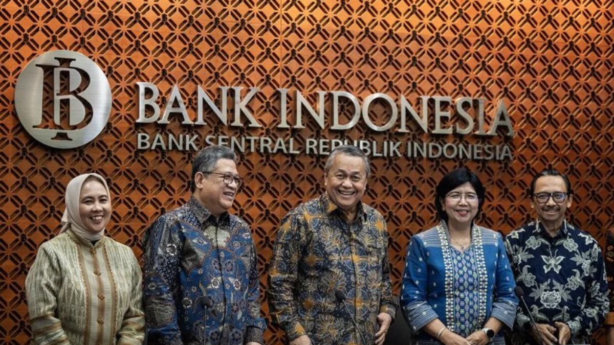 Gubernur Bank Indonesia (BI) Perry Warjiyo (tengah). (foto/ANTARA)