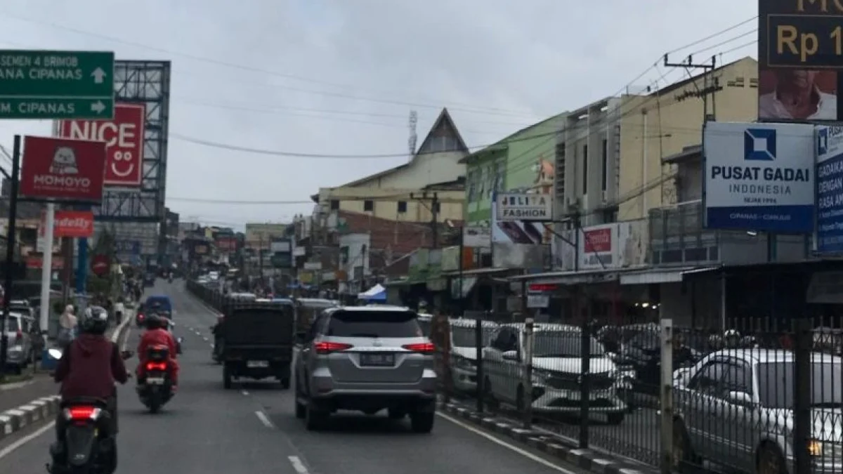 Jalur Cipanas Cianjur landai berkat kebijakan liburkan angkot/Foto:Antara/