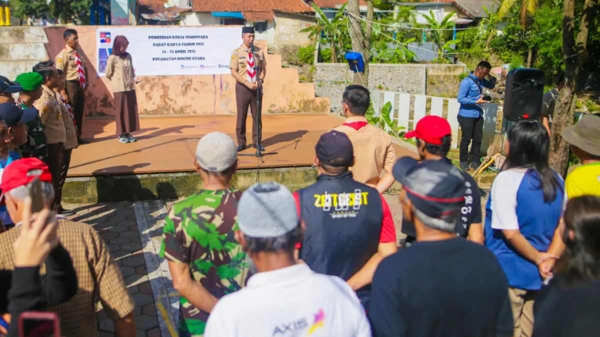 Pelaksanaan Padat Karya tingkat Kota Bogor di Kelurahan Bantarjati, Bogor Utara, Senin (14/4). (Yudha Prananda / Istimewa)