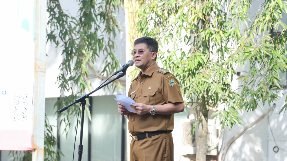Wagub Jabar, Erwan Setiawan saat apel pagi di Pemkot Cimahi. (Mong / Jabar Ekspres)