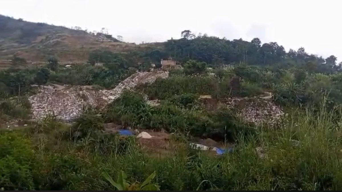 Ilustrasi: alih fungsi lahan bukit dibangun menjadi perumahan di Bandung Barat. Dok Jabar Ekspres/Suwitno