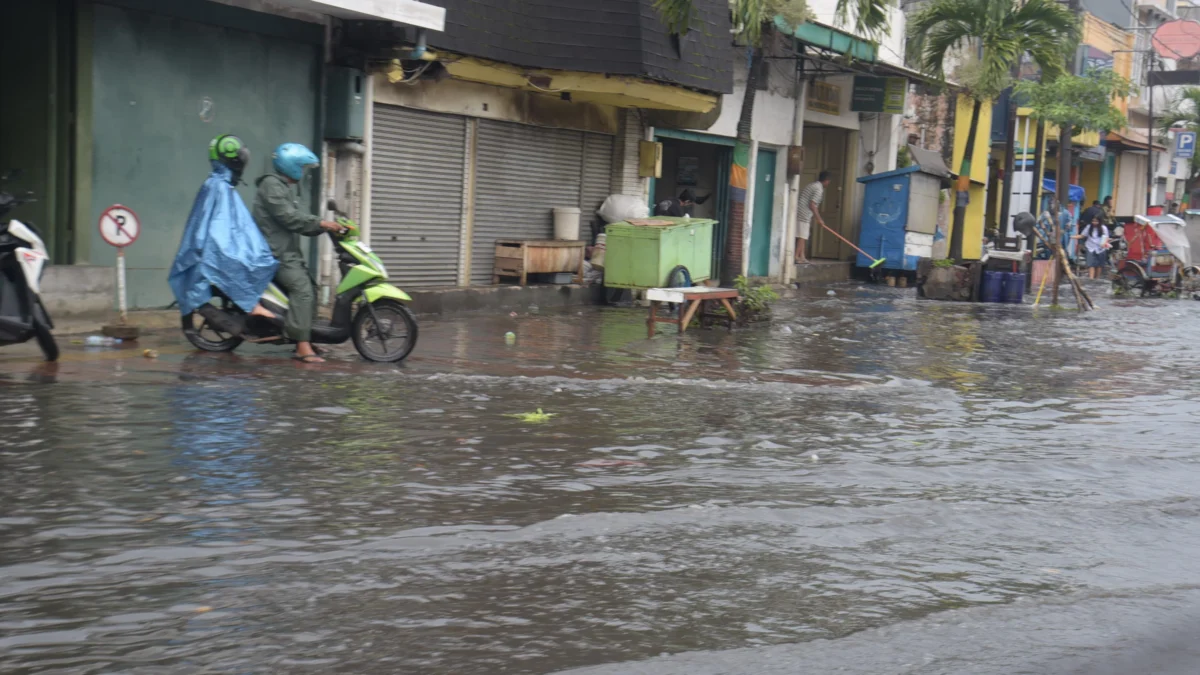 Ilustrasi: Banjir di Kota Bandung. Foto: Dimas Rachmatsyah / Jabar Ekspres