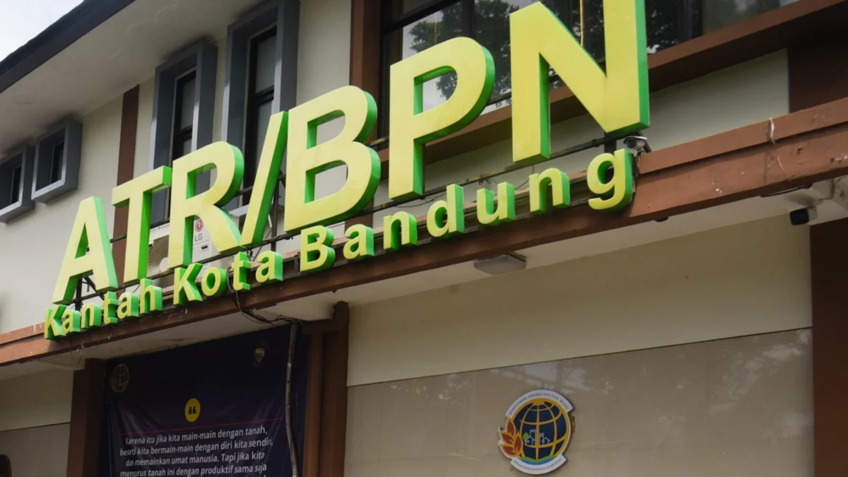 Terkait Dugaan Mafia Tanah di Sengketa Lahan Sukahaji, BPN Masih Tunggu Validasi Polisi Ilustrasi: Kantor BPN Kota Bandung. Foto: Dimas Rachmatsyah / Jabar Ekspres