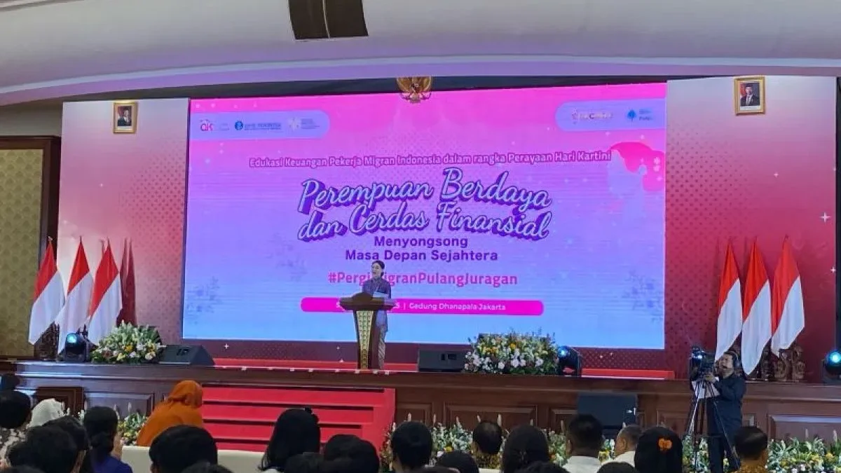 Kepala Eksekutif Pengawas Perilaku Usaha Jasa Keuangan, Edukasi dan Perlindungan Konsumen Otoritas Jasa Keuangan (OJK) Frederica Widyasari Dewi. (foto/ANTARA)
