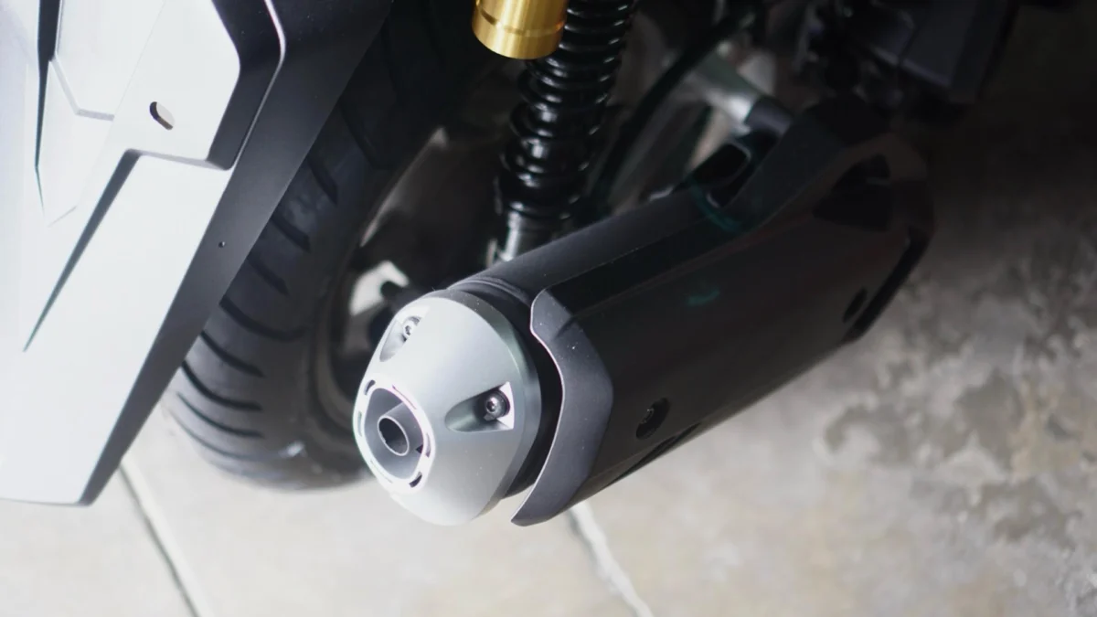 Jangan Dilepas, Ini Fungsi Penting Pelindung Knalpot Sepeda Motor