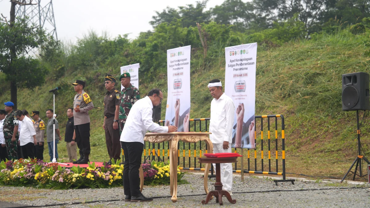 Jaga Iklim Investasi, Satgas Anti Premanisme Bentukan Dedi Mulyadi di Dukung Ketua Komisi III DPR RI Apel Satgas Anti Premanisme beberapa waktu lalu.