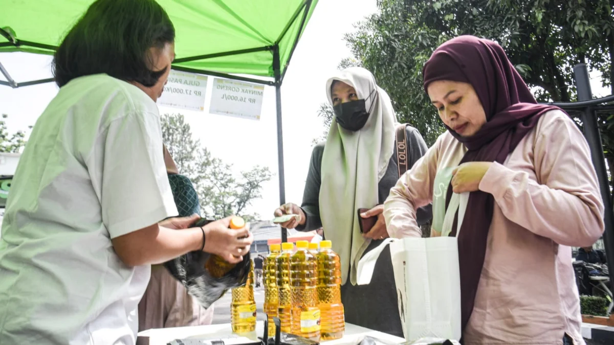 Dorong Stabilitas Harga dan Perkembangan UMKM Lokal, Pemkot Bandung Bakal Gelar Bazar Murah Tiap Triwulan Ilustrasi: Bazzar murah di Kota Bandung. Foto: Dimas Rachmatsyah / Jabar Ekspres