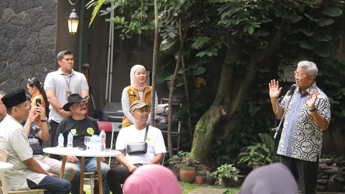 Patut Ditiru! Warga Cijagra Bandung Bangun Rumah Pengolahan Sampah Mandiri Wali Kota Bandung M.Farhan saat menjnjau Rumah Pengolahan Sampah Mandiri RT 07 RW 03 Cijagra.