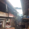 Pasar Parakanmuncang yang terletak di Desa Sindangpakuon, Kecamatan Cimanggung, Kabupaten Sumedang, kembali menjadi sorotan.